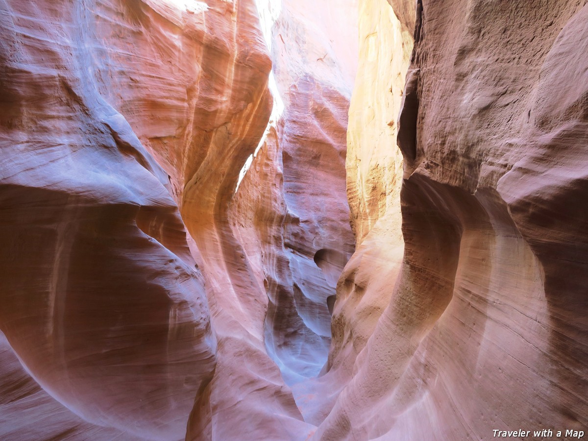 Read more about the article A Simple Guide to Hiking Slot Canyons in Escalante National Monument